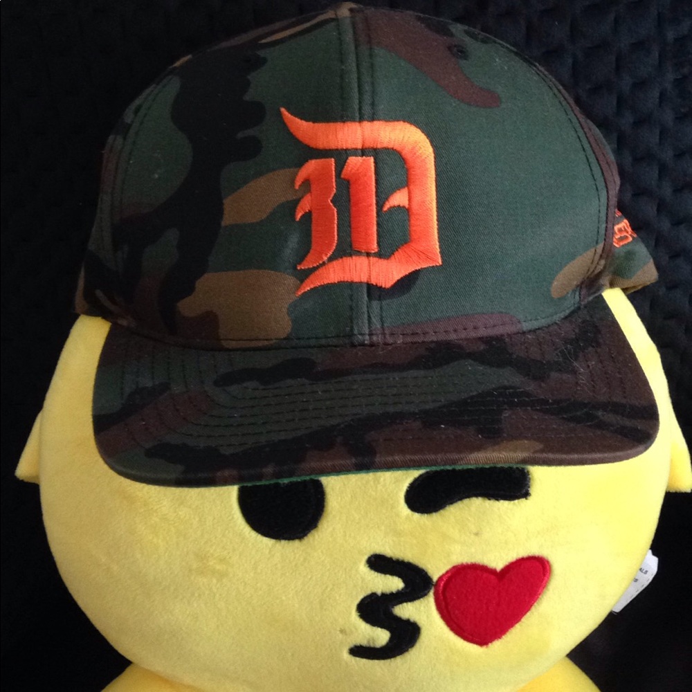 Detroit hat